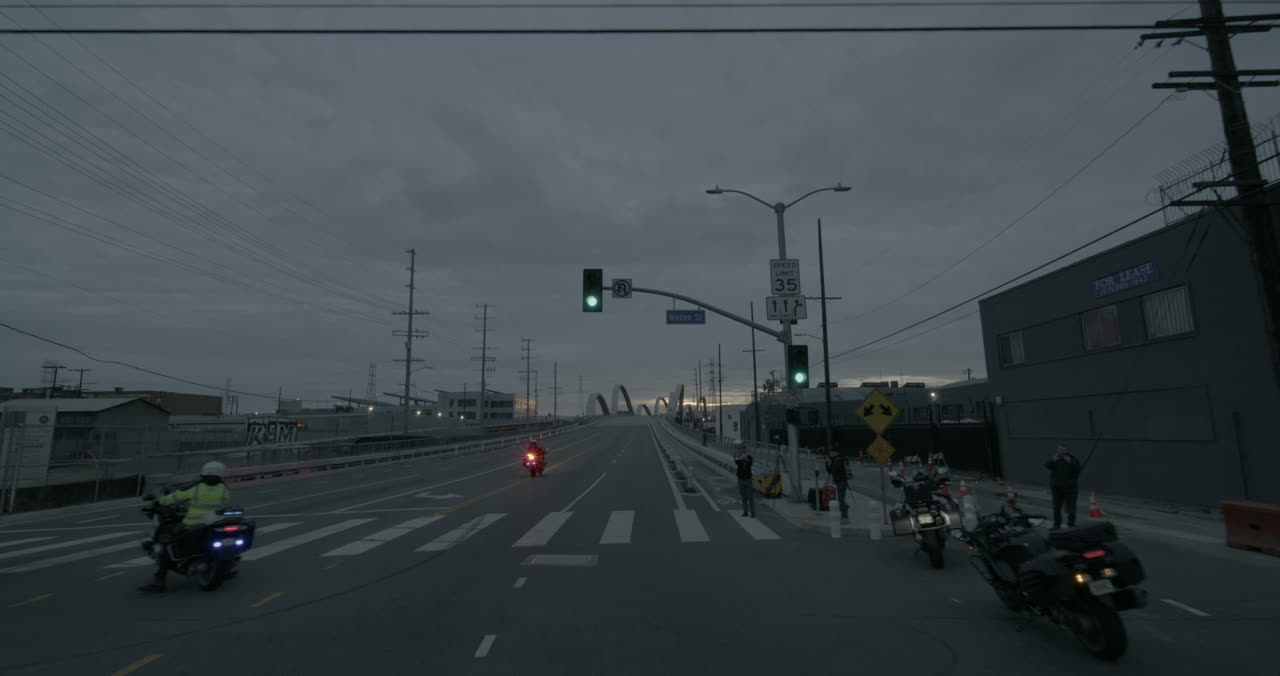 6th Street Viaduct — Dawn Bridge